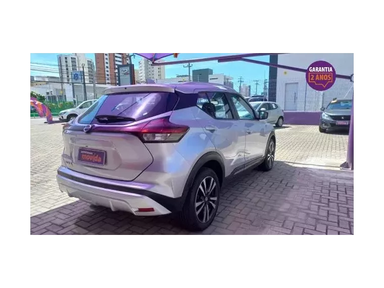 Nissan Kicks Prata 4