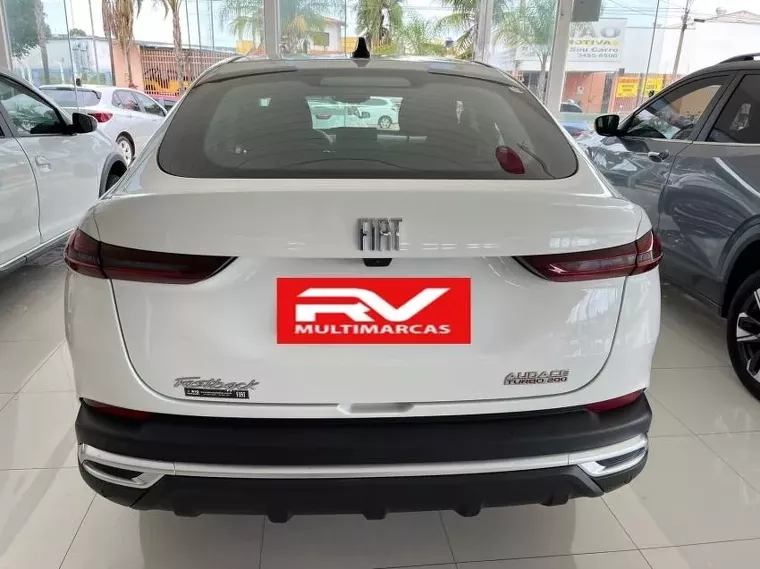 Fiat Fastback Branco 3