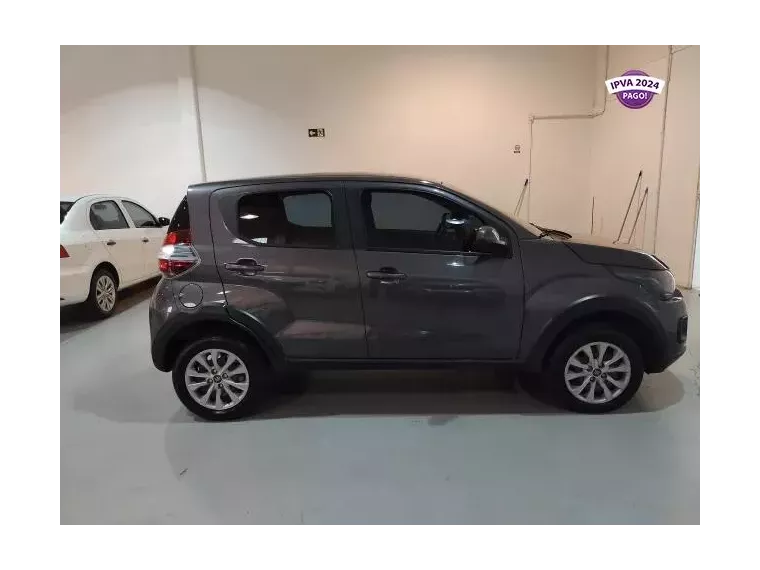 Fiat Mobi Cinza 4