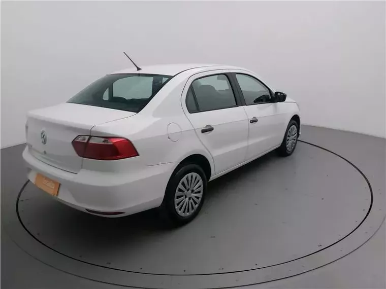 Volkswagen Voyage Branco 10