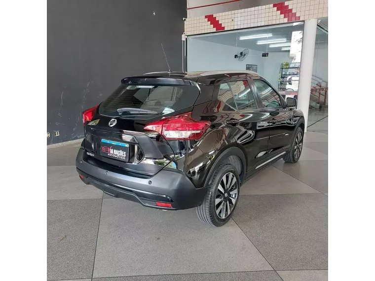 Nissan Kicks Preto 6