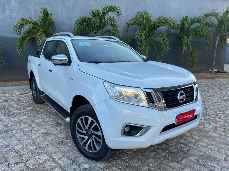 Nissan Frontier Branco 1