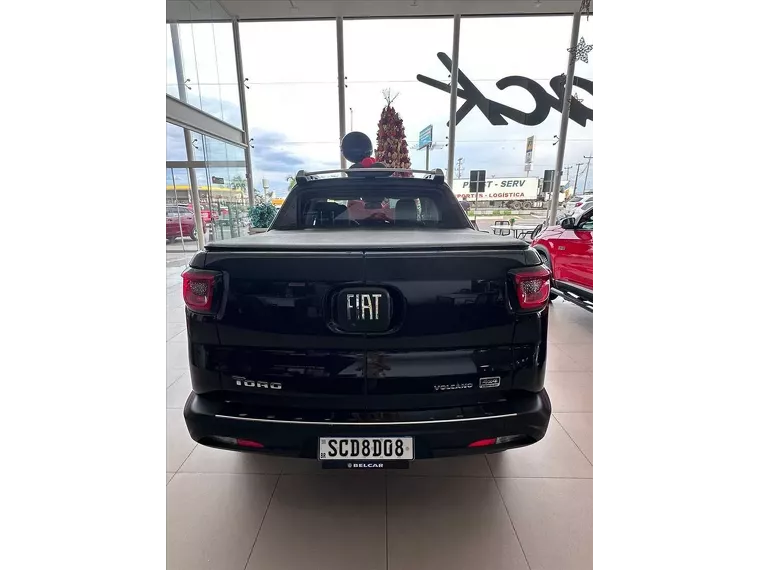 Fiat Toro Preto 16