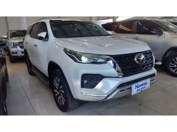 Toyota Hilux SW4