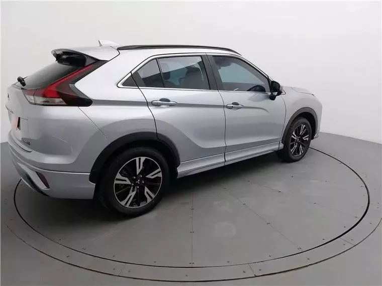 Mitsubishi Eclipse Cross Prata 14