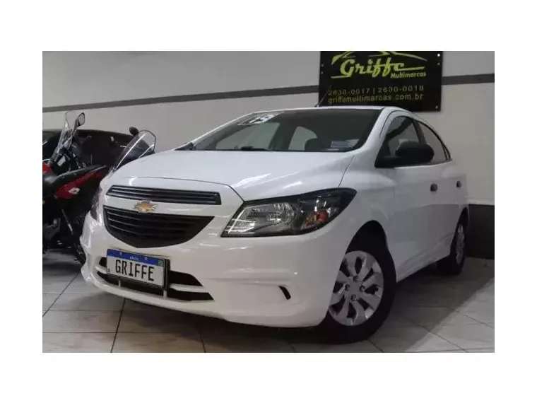 Chevrolet Onix Branco 4