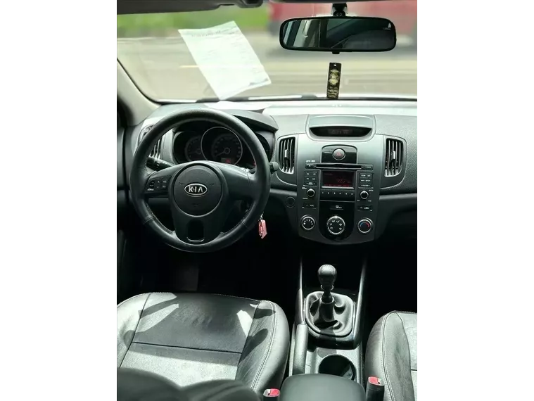 KIA Cerato Prata 5