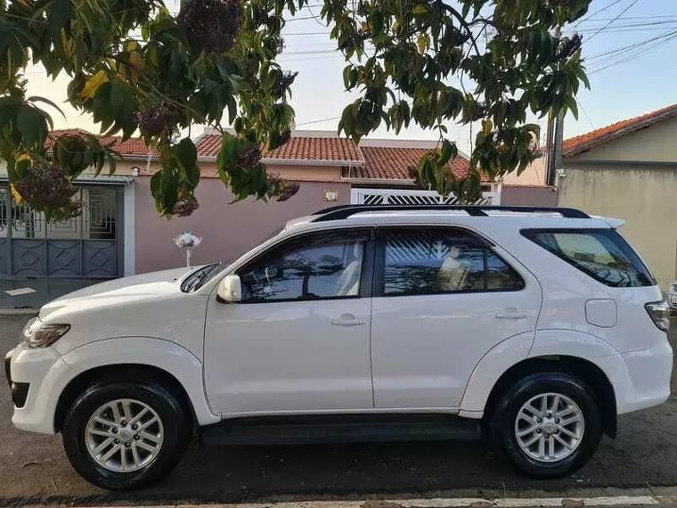 Toyota Hilux SW4 Branco 7