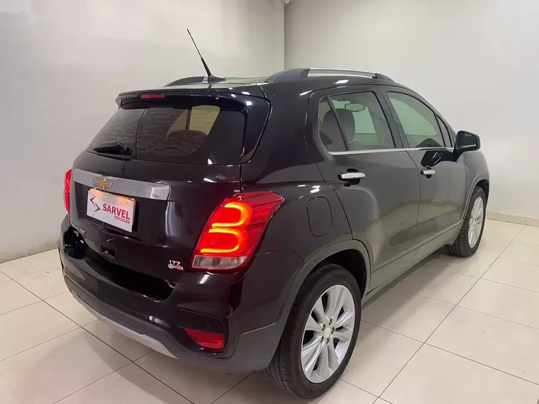 Chevrolet Tracker Preto 7