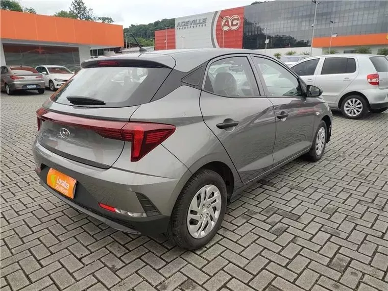 Hyundai HB20 Cinza 11