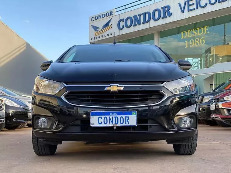 Chevrolet Prisma Preto 1