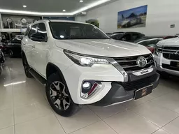Toyota Hilux SW4