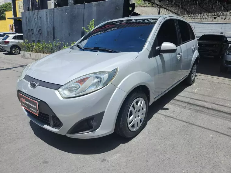 Ford Fiesta Prata 4