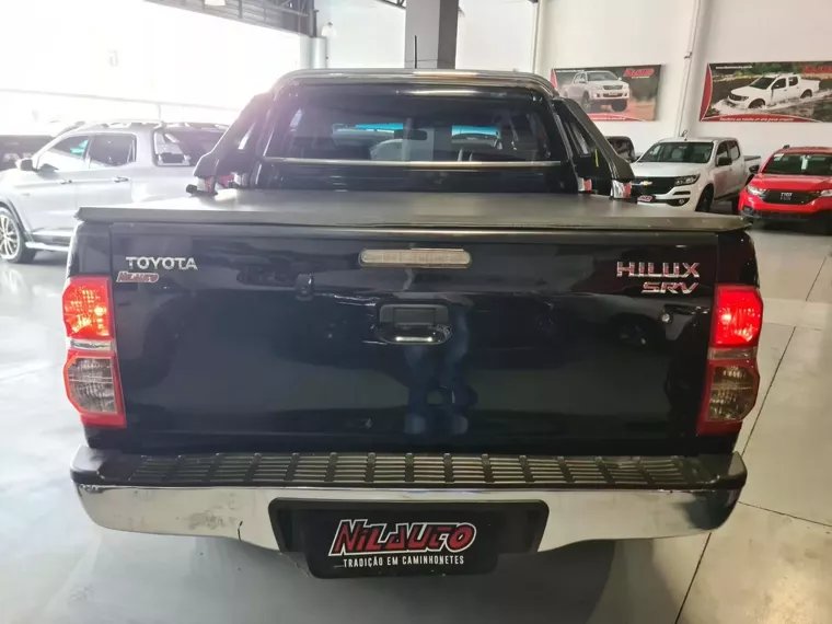 Toyota Hilux Preto 9