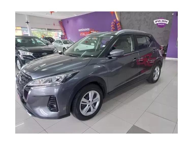 Nissan Kicks Cinza 1