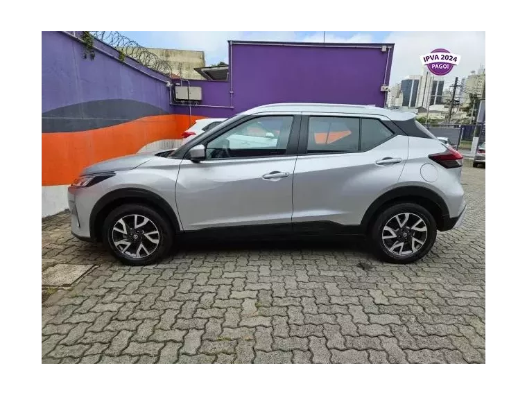 Nissan Kicks Prata 1