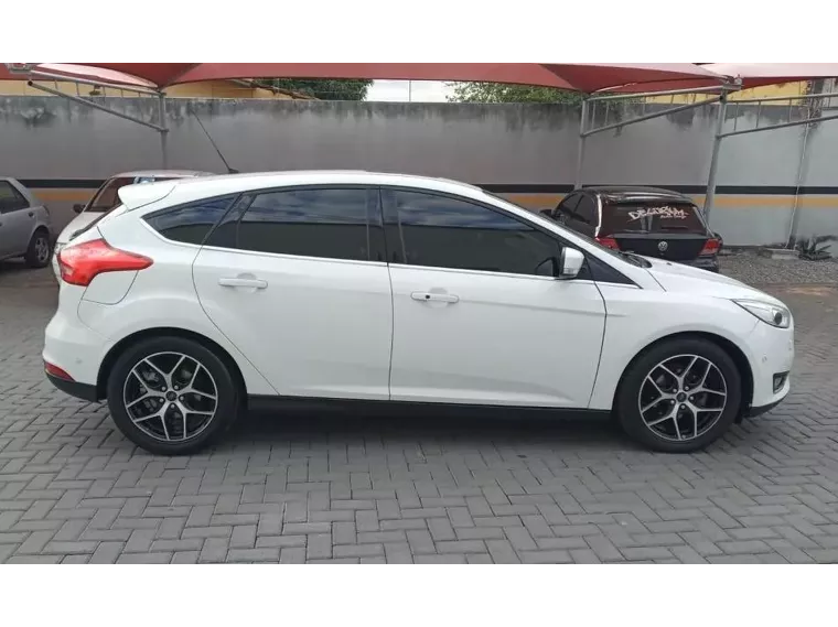 Ford Focus Branco 5