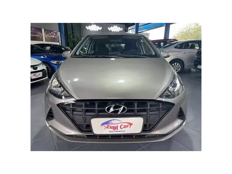 Hyundai HB20 Prata 9