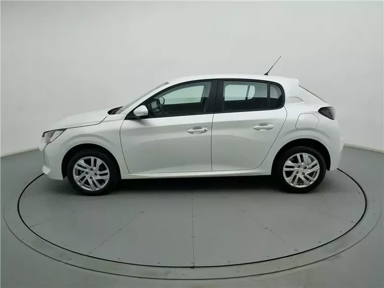 Peugeot 208 Branco 10