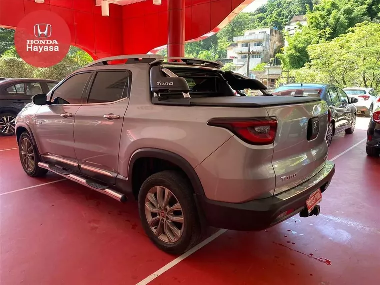 Fiat Toro Prata 1