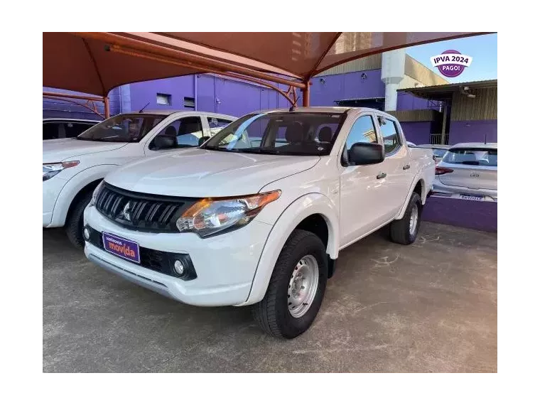 Mitsubishi L200 Branco 1