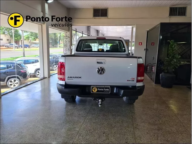 Volkswagen Amarok Prata 2