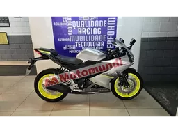 YZF R15