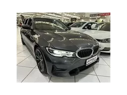 320i