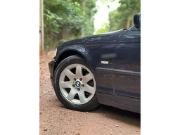 BMW 323i