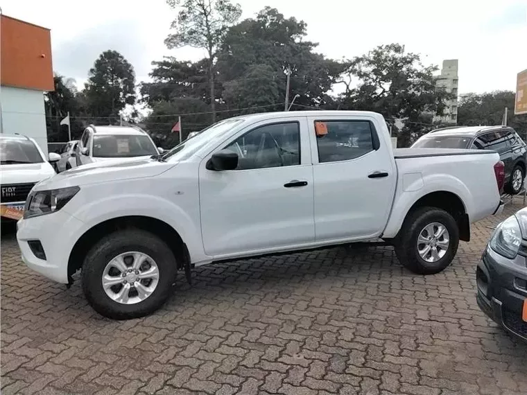 Nissan Frontier Branco 1