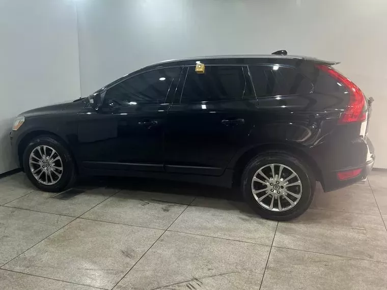 Volvo XC60 Preto 5