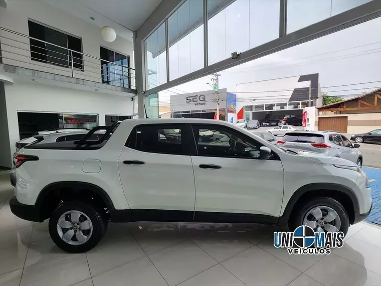 Fiat Toro Branco 12