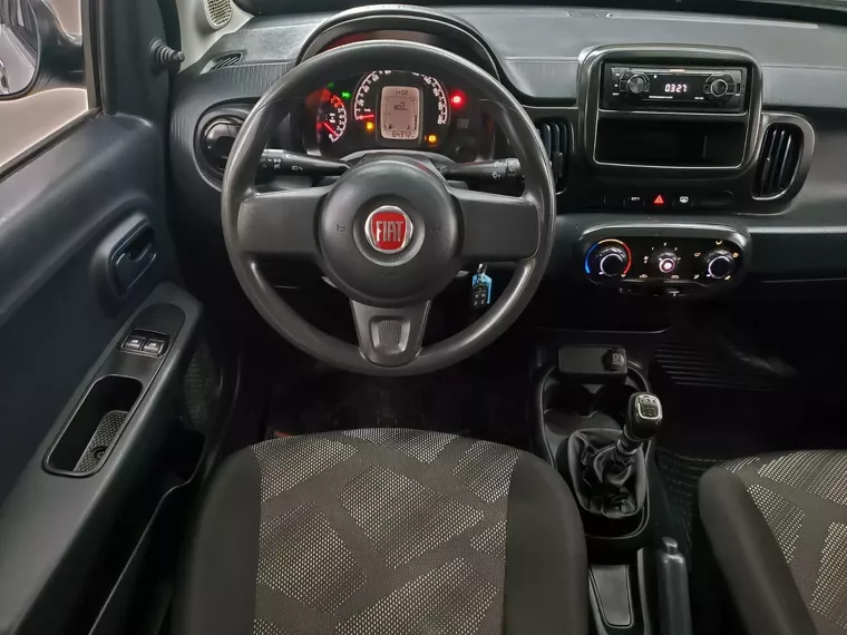 Fiat Mobi Prata 7