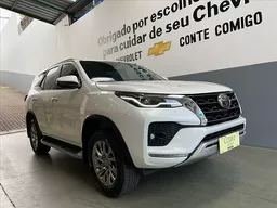 Hilux SW4