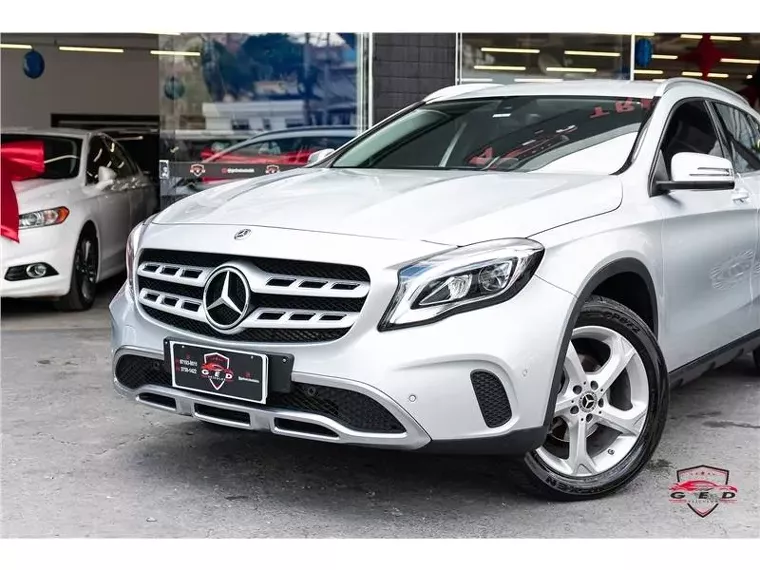 Mercedes-benz GLA 200 Prata 9