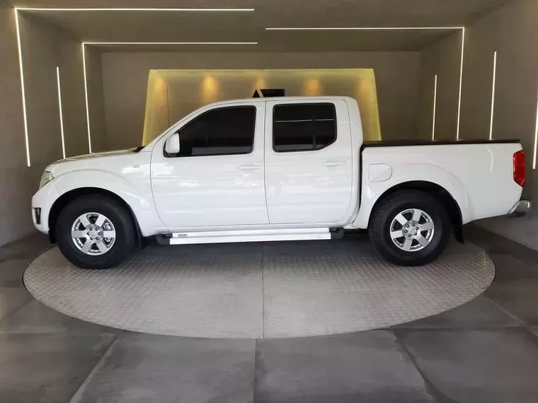 Nissan Frontier Branco 1