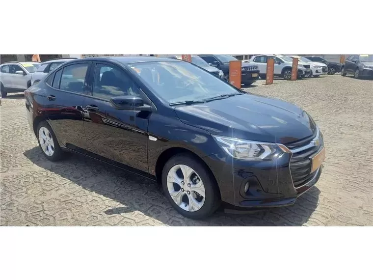 Chevrolet Onix Preto 3