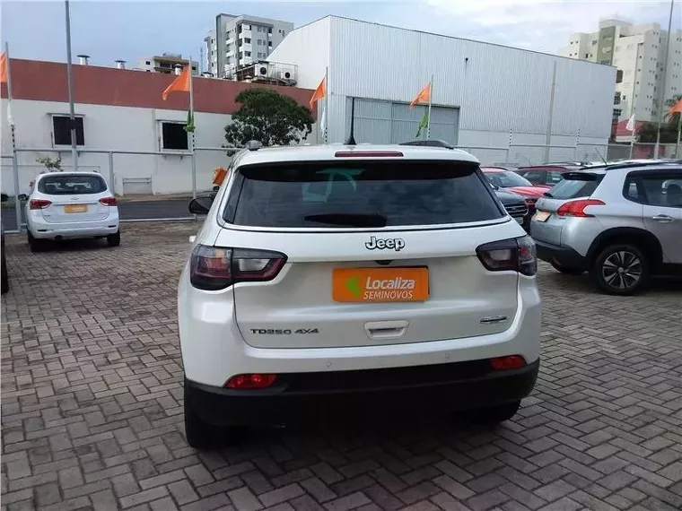 Jeep Compass Branco 17