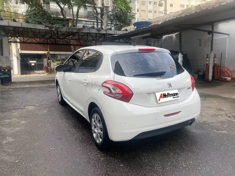 Peugeot 208 Branco 6