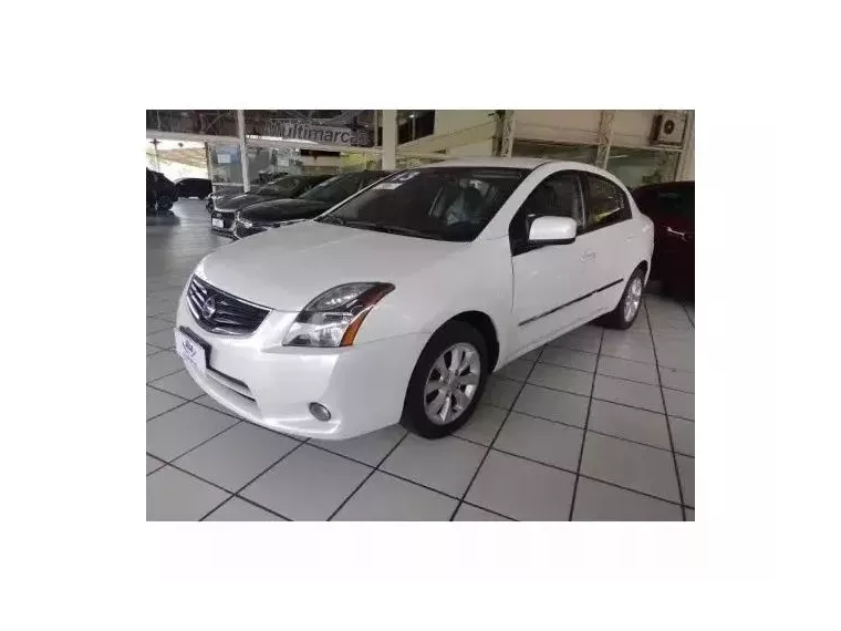 Nissan Sentra Branco 2