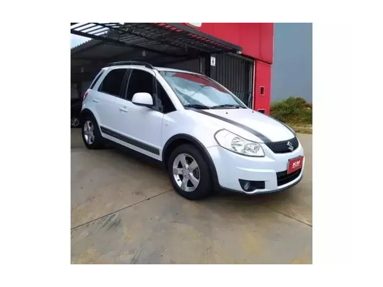 Suzuki SX4 Branco 4