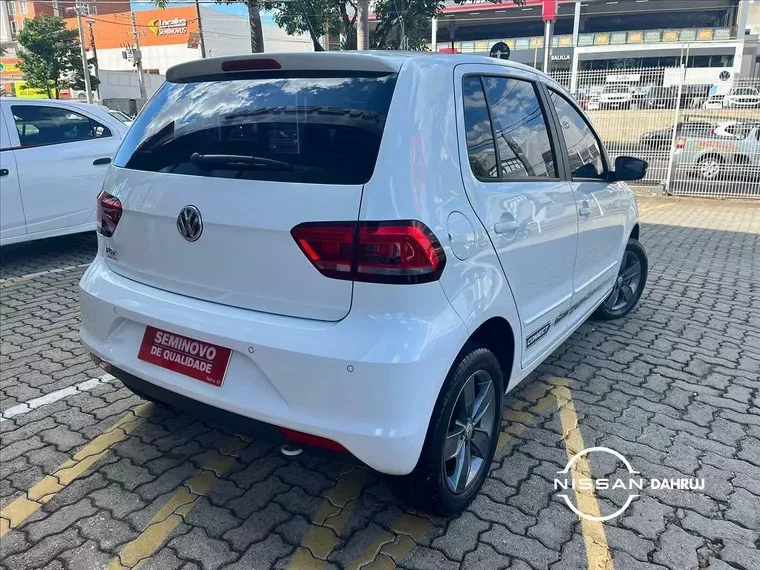 Volkswagen Fox Branco 8