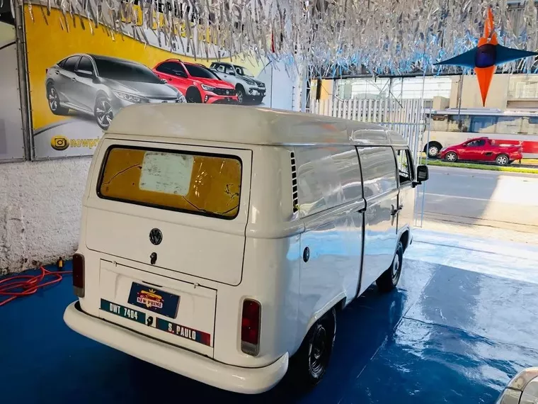 Volkswagen Kombi Branco 2