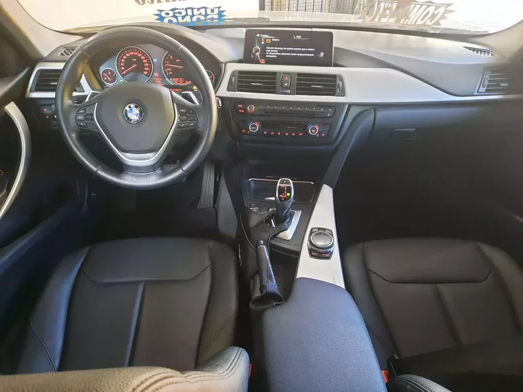 BMW 320i Branco 11