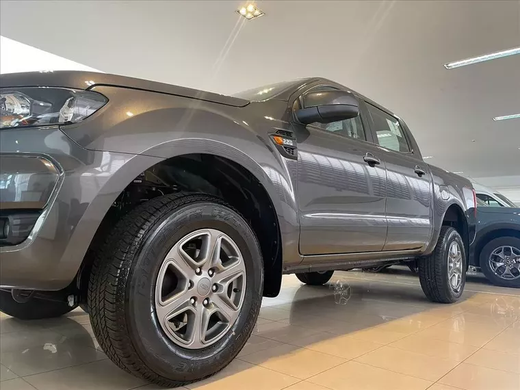 Ford Ranger Cinza 3