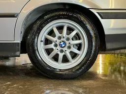 BMW 328i