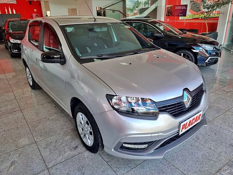 Renault Sandero Prata 1