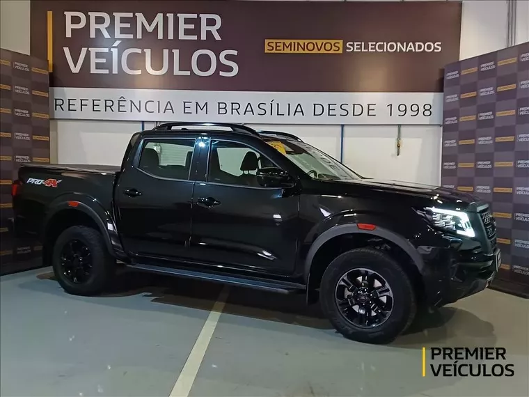 Nissan Frontier Preto 4