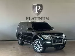 Mitsubishi Pajero Full