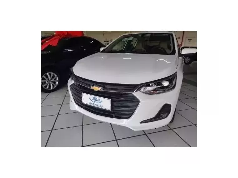 Chevrolet Onix Branco 2